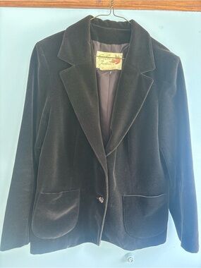 Women's Black Velvet Single-Button Blazer Jacket